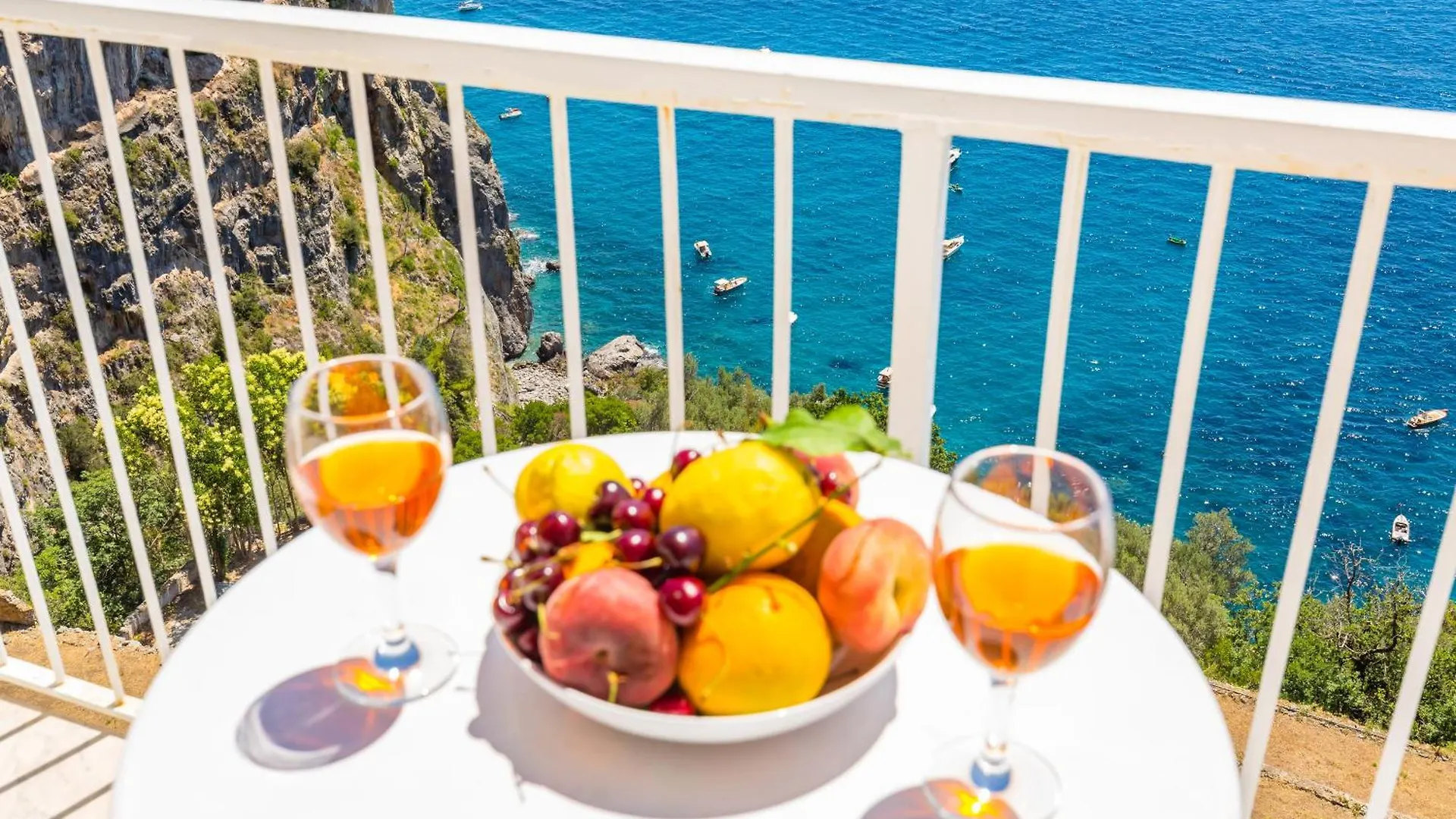 Blue Residence Amalfi 0*,